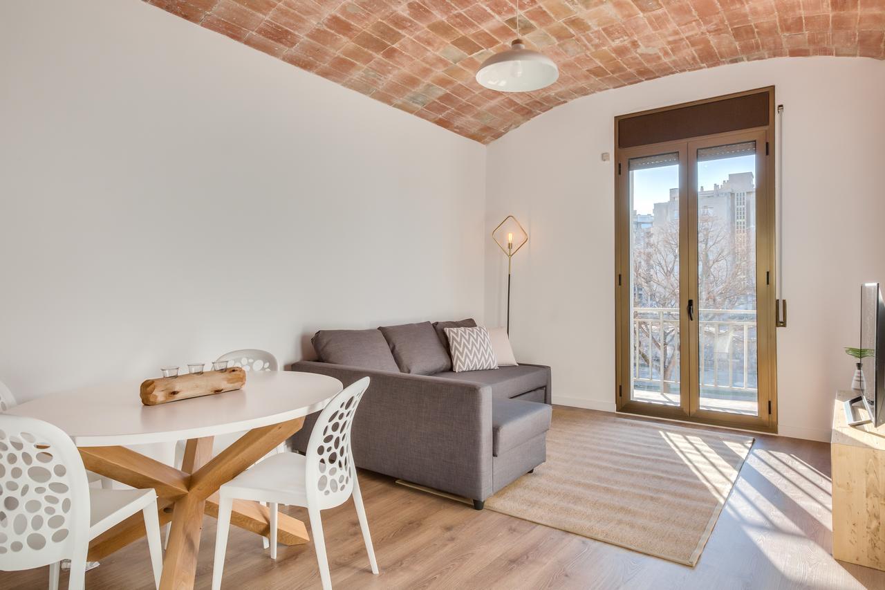 Flateli Girona City Center 2 ภายนอก รูปภาพ