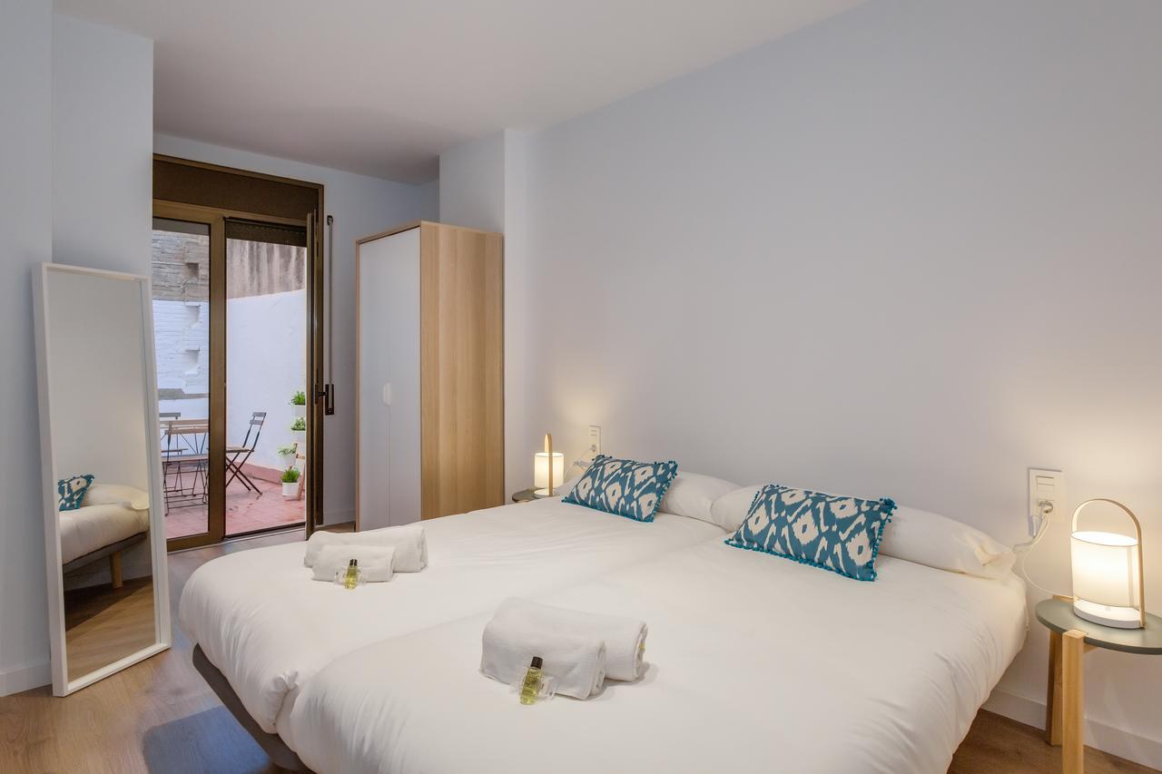 Flateli Girona City Center 2 ภายนอก รูปภาพ